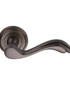 Lisboa Door Handle On Round Rose