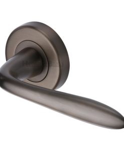 Sutton Door Handle On Round Rose