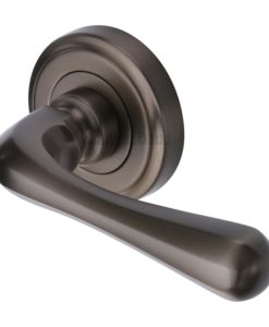 Charlbury Door Handle On Round Rose