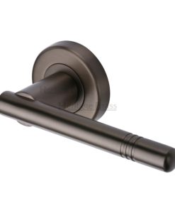 Alicia Door Handle On Round Rose